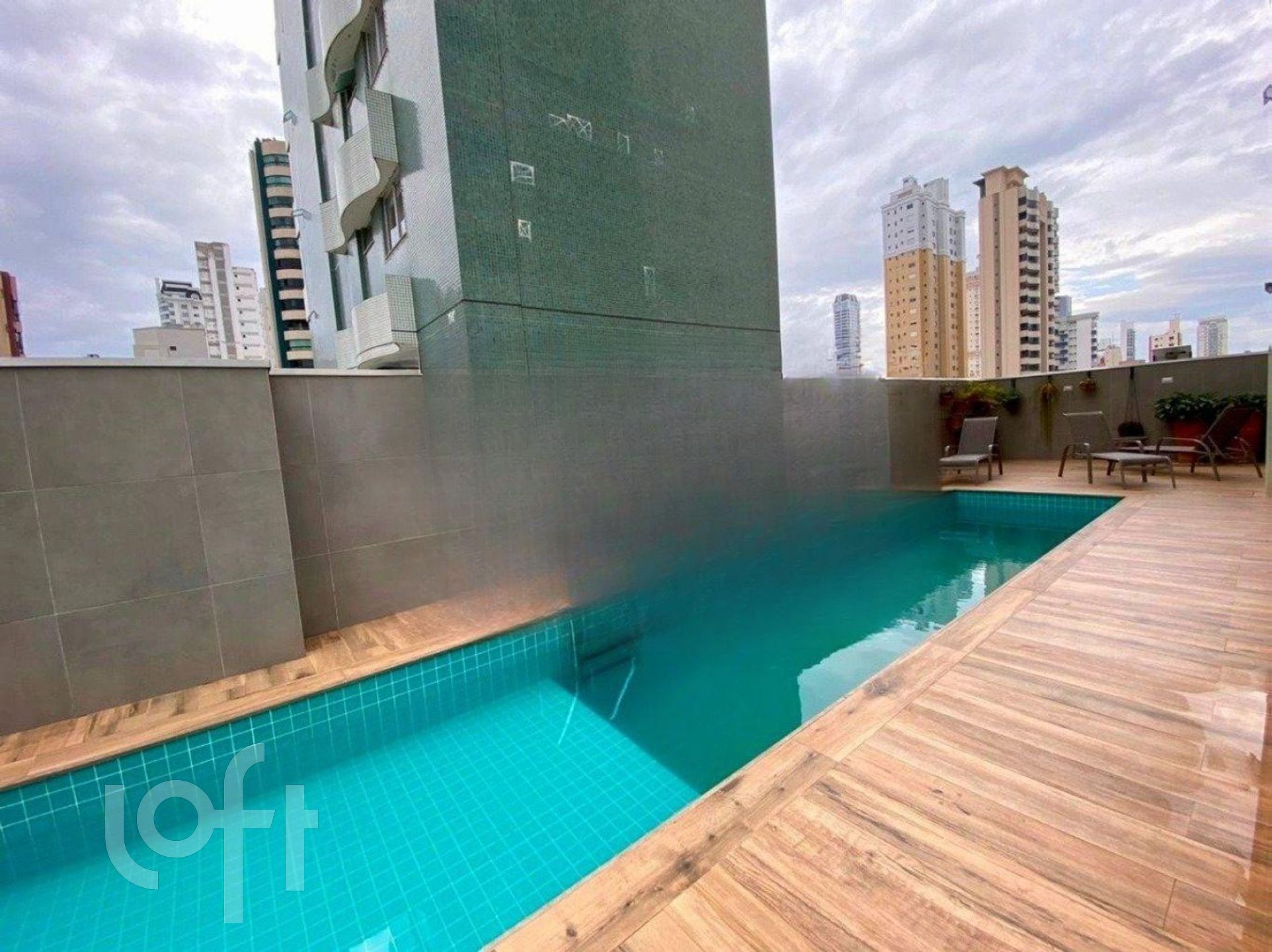 Apartamentos com 92m², 2 quartos, 2 suítes, 2 garagens, no bairro Centro em Balneário Camboriú