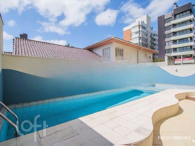 Apartamento com 150m², 3 dormitórios, 2 suítes, 2 vagas, Petrópolis em Porto Alegre
