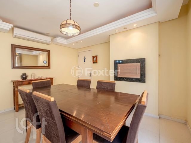 Apartamento com 91m², 3 dormitórios, 1 suíte, 2 vagas, Menino Deus em Porto Alegre