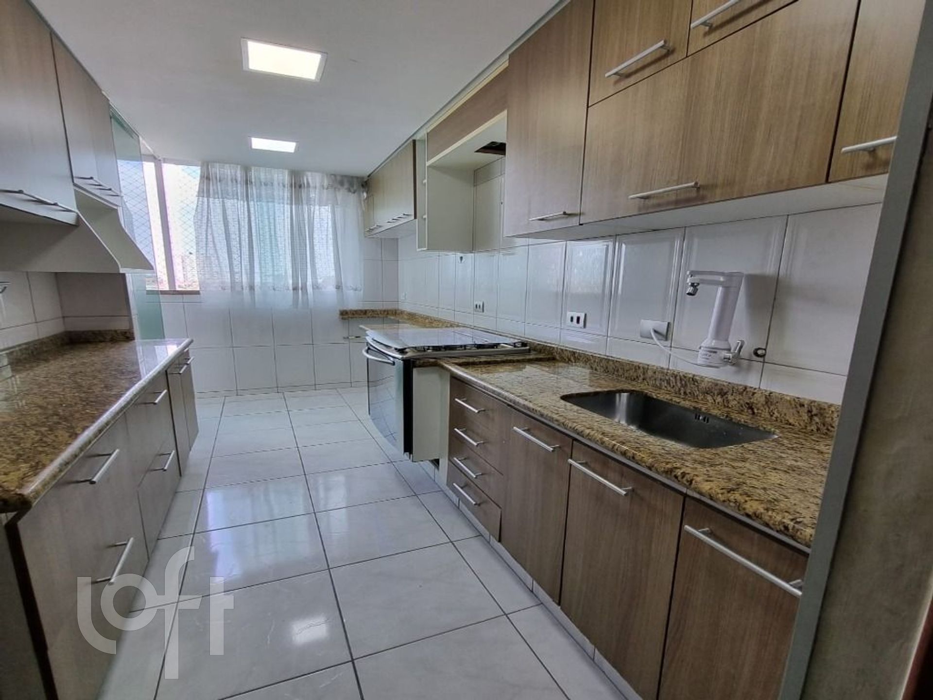 Apartamento à venda com 3 quartos, 78m² - Foto 1