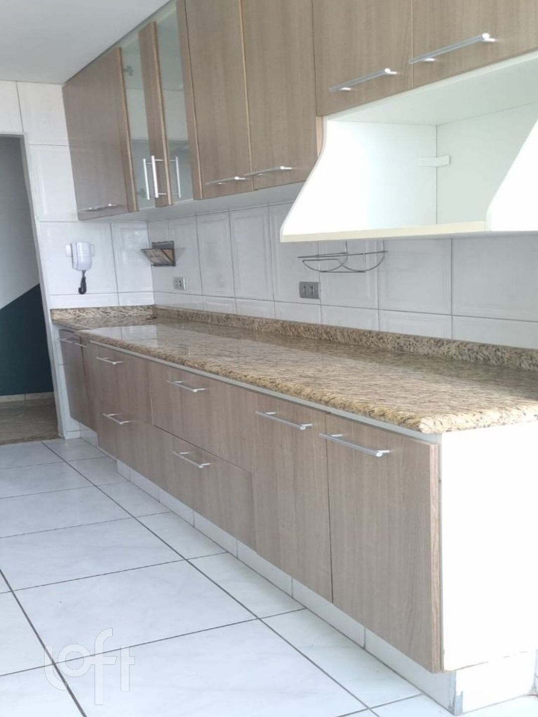 Apartamento à venda com 3 quartos, 78m² - Foto 2