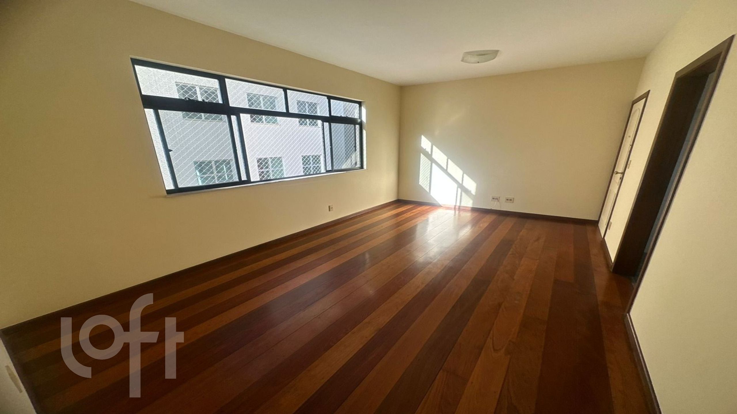 Apartamento à venda com 3 quartos, 84m² - Foto 1