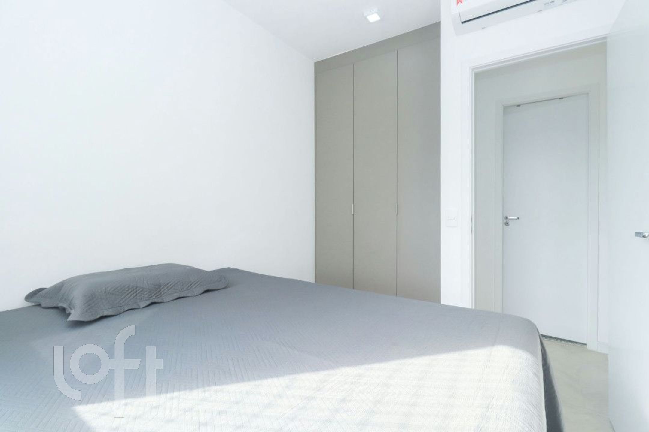 Apartamento à venda com 1 quarto, 35m² - Foto 18