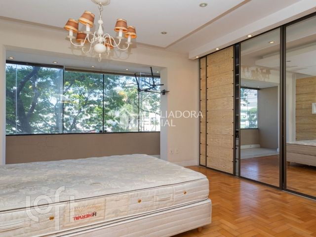 Apartamento com 115m², 3 dormitórios, 1 suíte, 2 vagas, São João em Porto Alegre