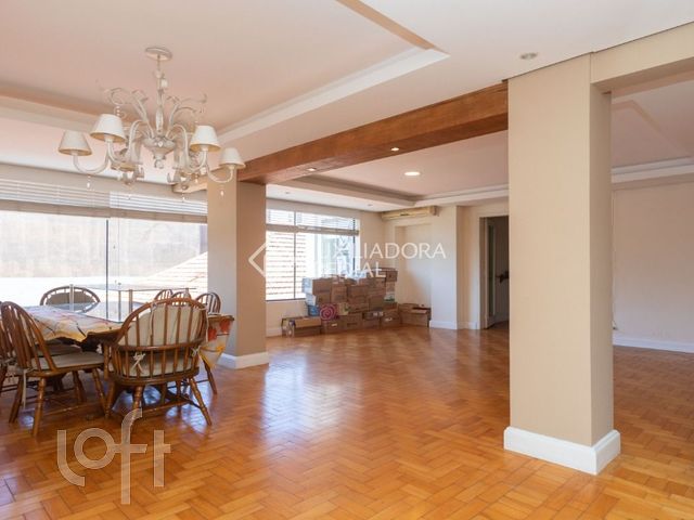 Apartamento com 115m², 3 dormitórios, 1 suíte, 2 vagas, São João em Porto Alegre