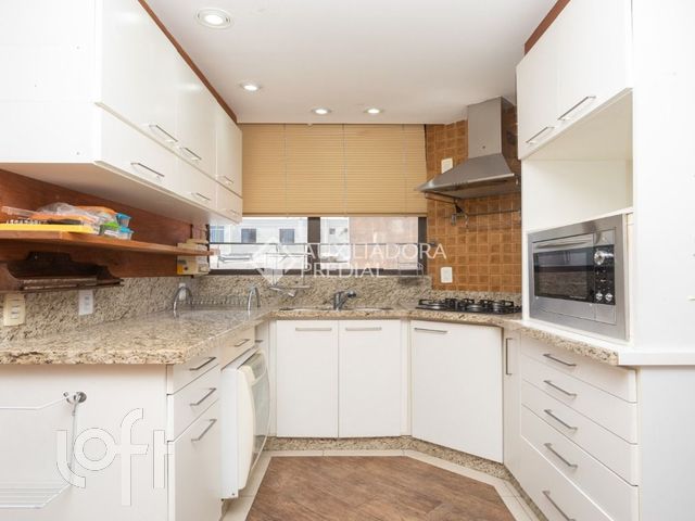 Apartamento com 115m², 3 dormitórios, 1 suíte, 2 vagas, São João em Porto Alegre