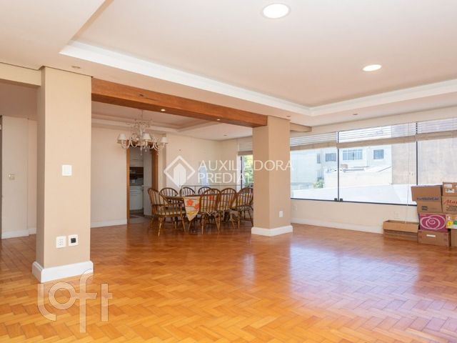 Apartamento com 115m², 3 dormitórios, 1 suíte, 2 vagas, São João em Porto Alegre