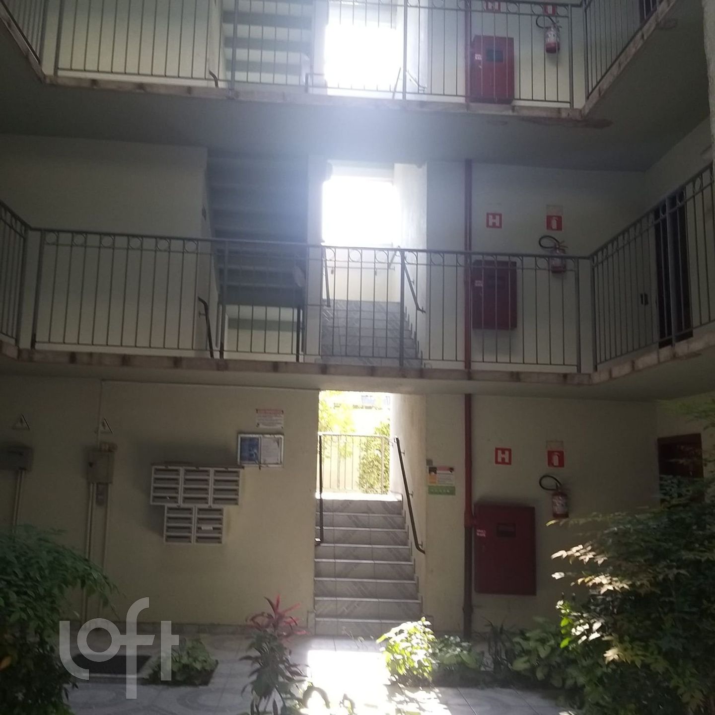 Apartamento à venda com 2 quartos, 42m² - Foto 27