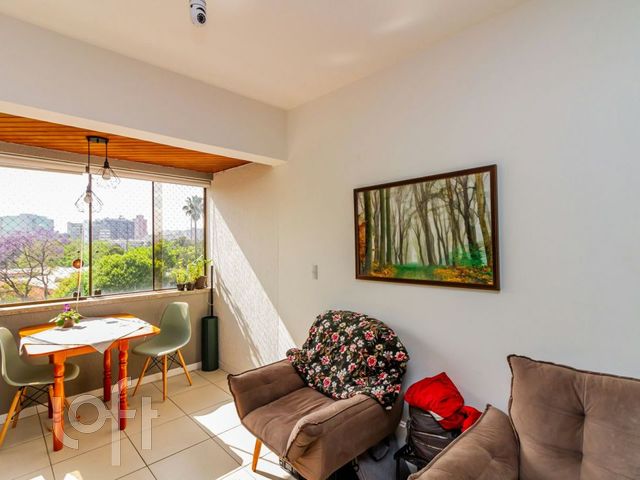 Apartamento com 64m², 2 dormitórios, 1 vaga, Menino Deus em Porto Alegre