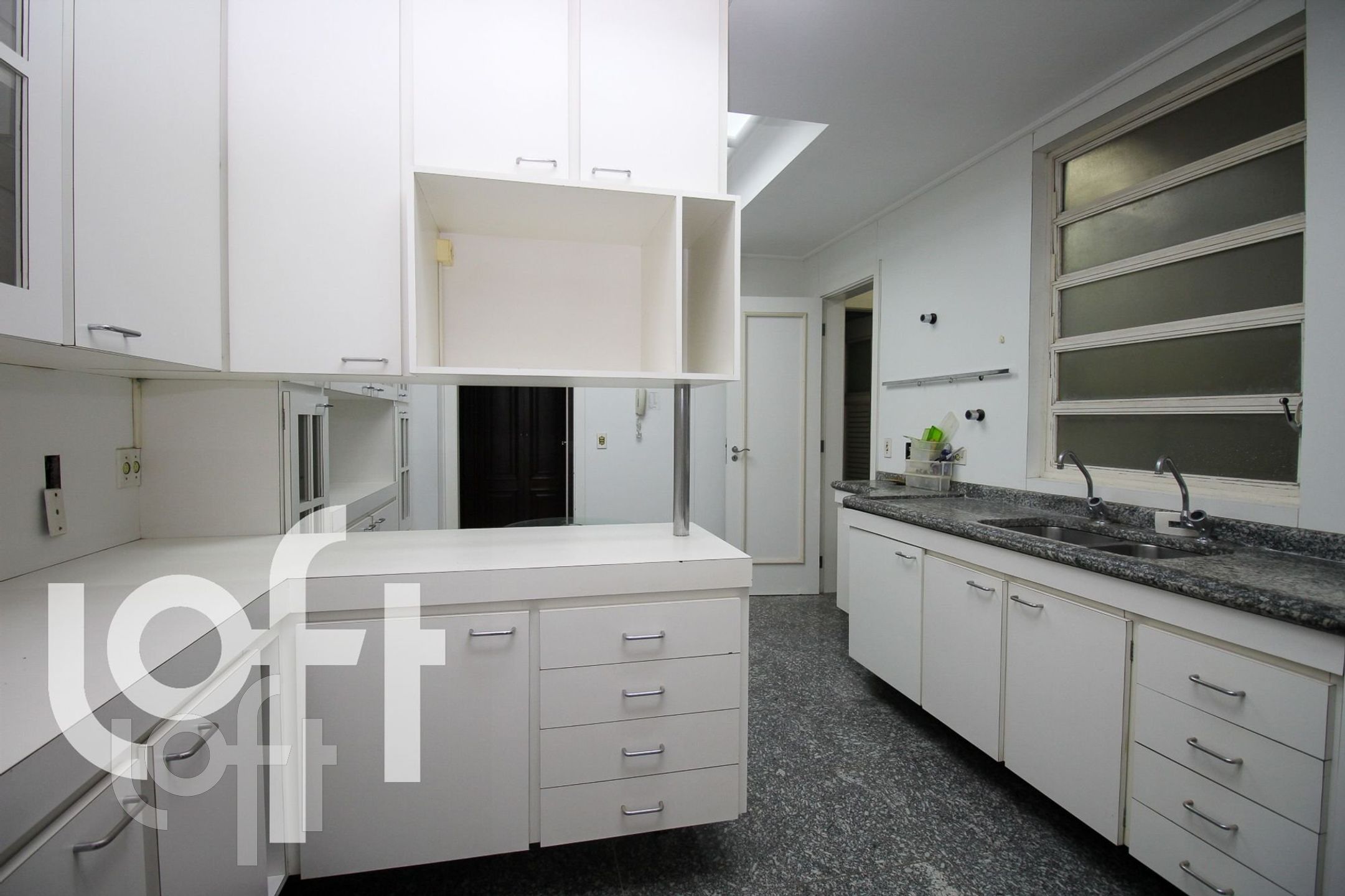 Apartamento à venda com 2 quartos, 200m² - Foto 11