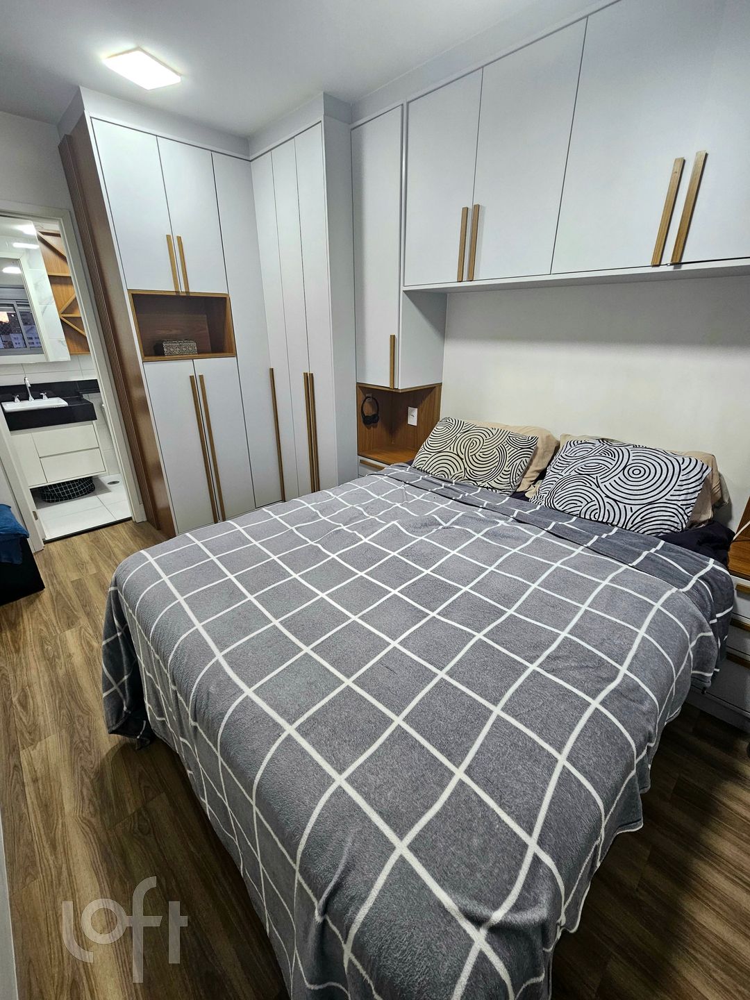 Apartamento à venda com 2 quartos, 62m² - Foto 9