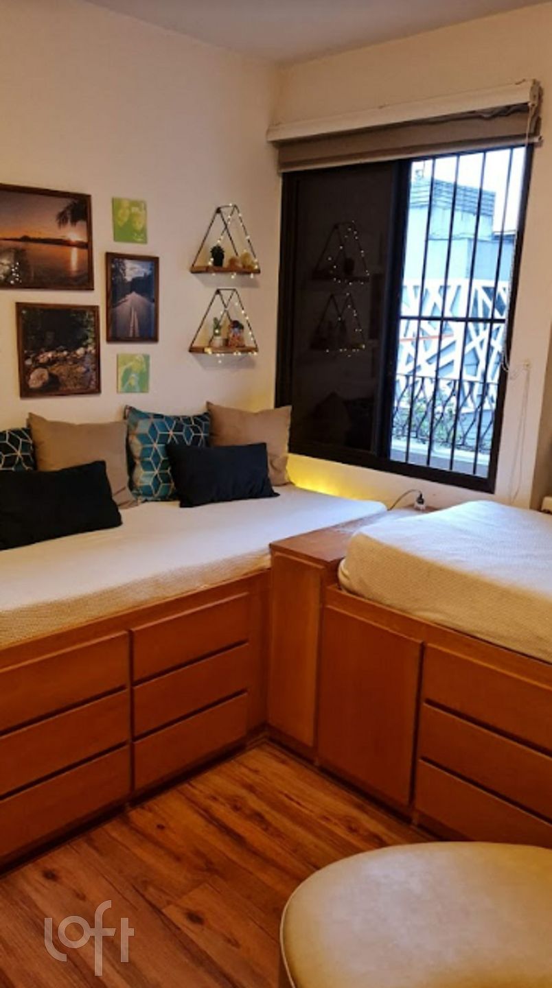 Apartamento à venda com 4 quartos, 153m² - Foto 2