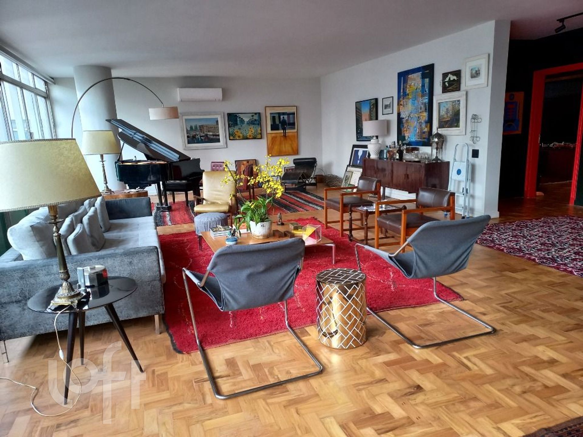 Apartamento à venda com 3 quartos, 270m² - Foto 2