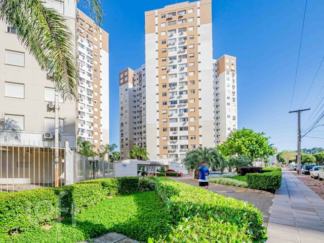 Apartamento com 68m², 3 dormitórios, 1 suíte, 1 vaga, Vila Ipiranga em Porto Alegre