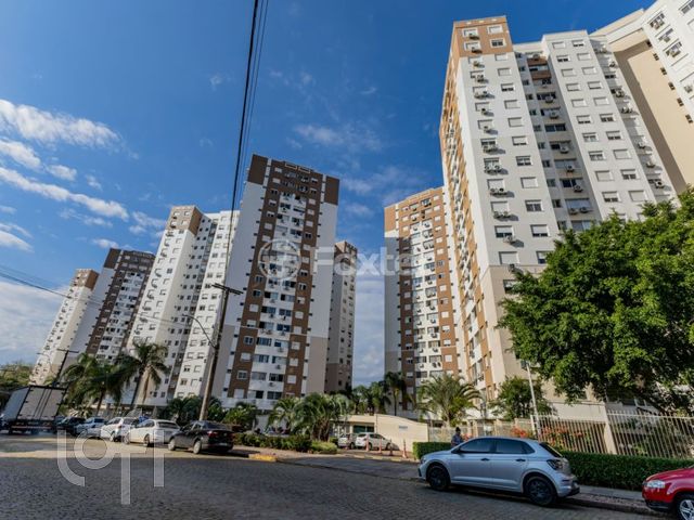 Apartamento com 68m², 3 dormitórios, 1 suíte, 1 vaga, Vila Ipiranga em Porto Alegre