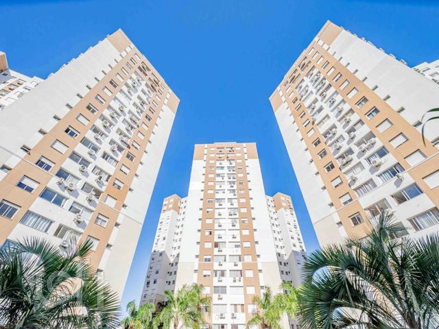 Apartamento com 68m², 3 dormitórios, 1 suíte, 1 vaga, Vila Ipiranga em Porto Alegre