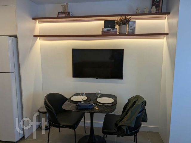 Apartamento com 28m², 1 dormitório, Três Figueiras em Porto Alegre