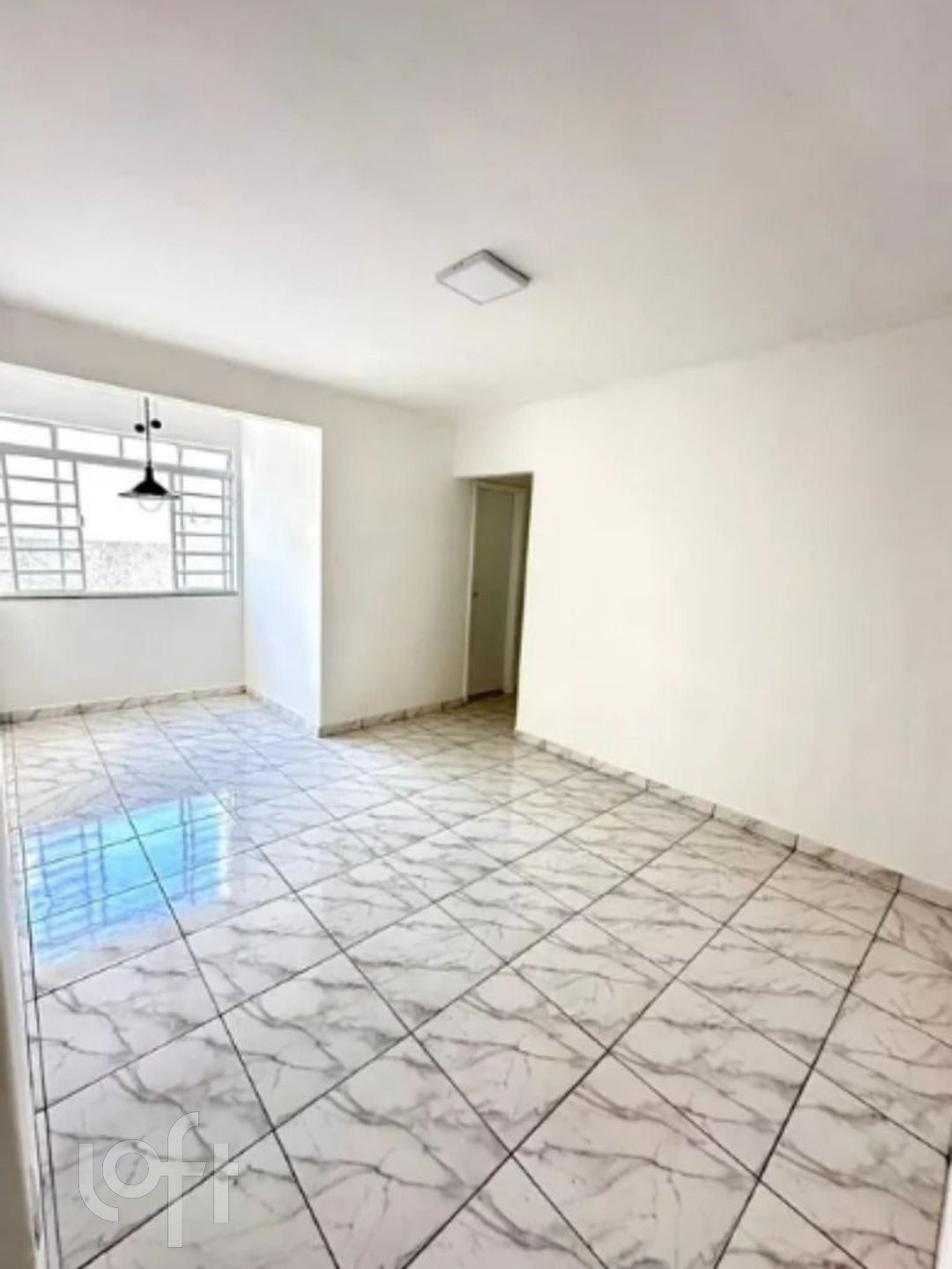 Apartamento à venda com 2 quartos, 70m² - Foto 1