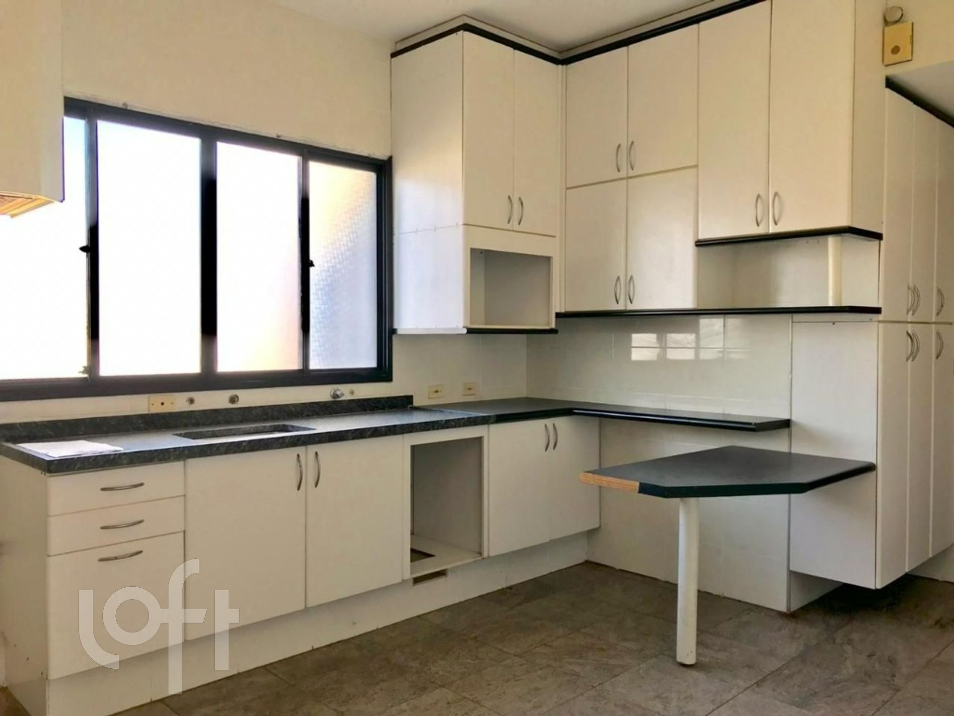 Apartamento à venda com 3 quartos, 269m² - Foto 3