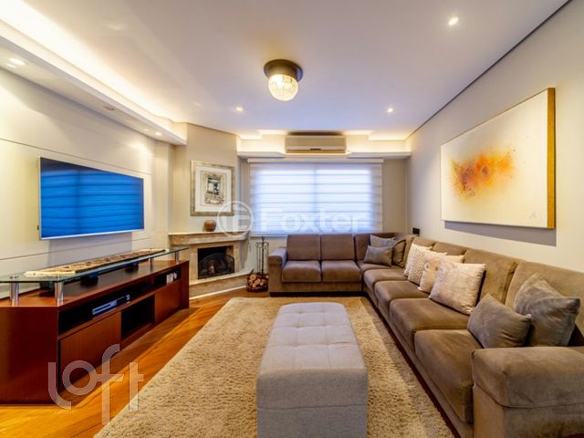 Apartamento com 120m², 3 dormitórios, 1 suíte, 2 vagas, Higienópolis em Porto Alegre