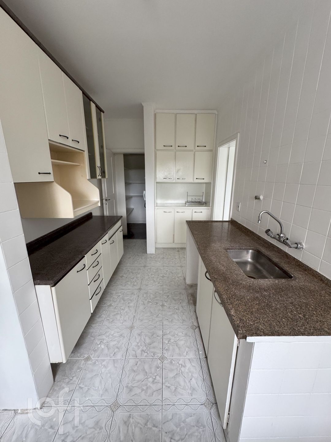 Apartamento à venda com 3 quartos, 258m² - Foto 8