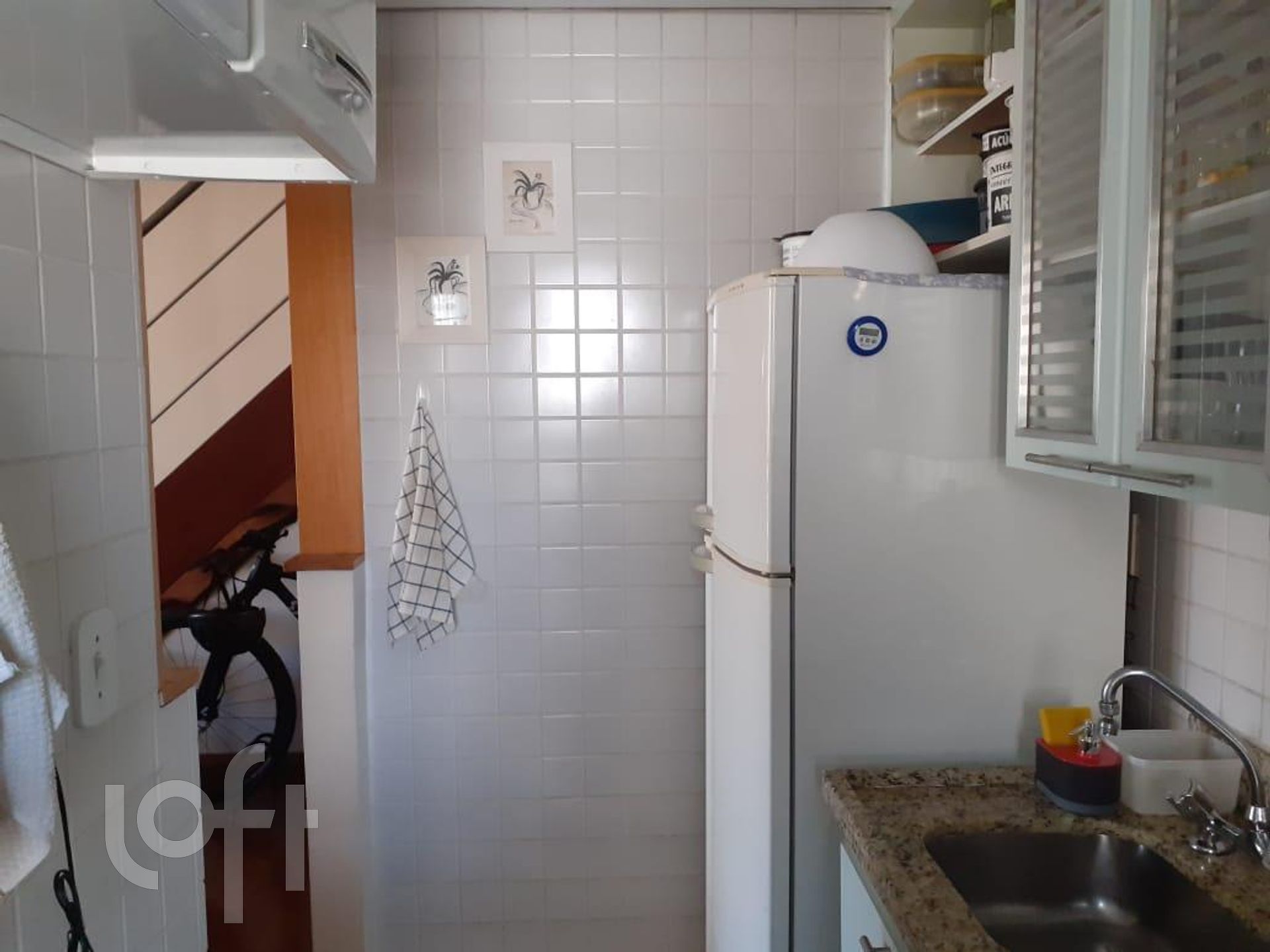 Apartamento à venda com 2 quartos, 66m² - Foto 3