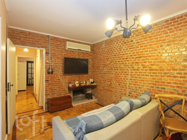 Apartamento com 130m², 4 dormitórios, 1 suíte, Rio Branco em Porto Alegre