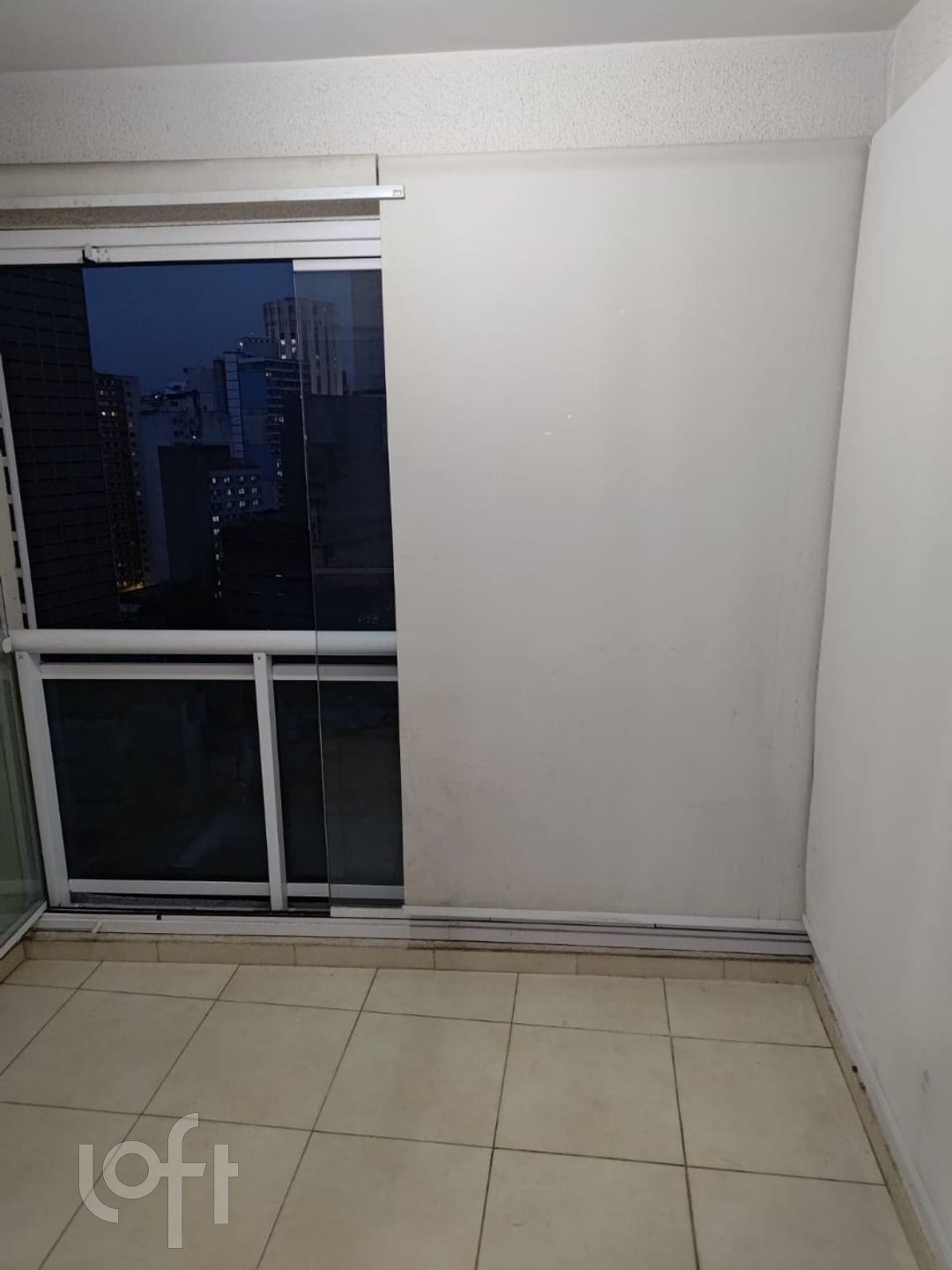 Apartamento à venda com 1 quarto, 50m² - Foto 2