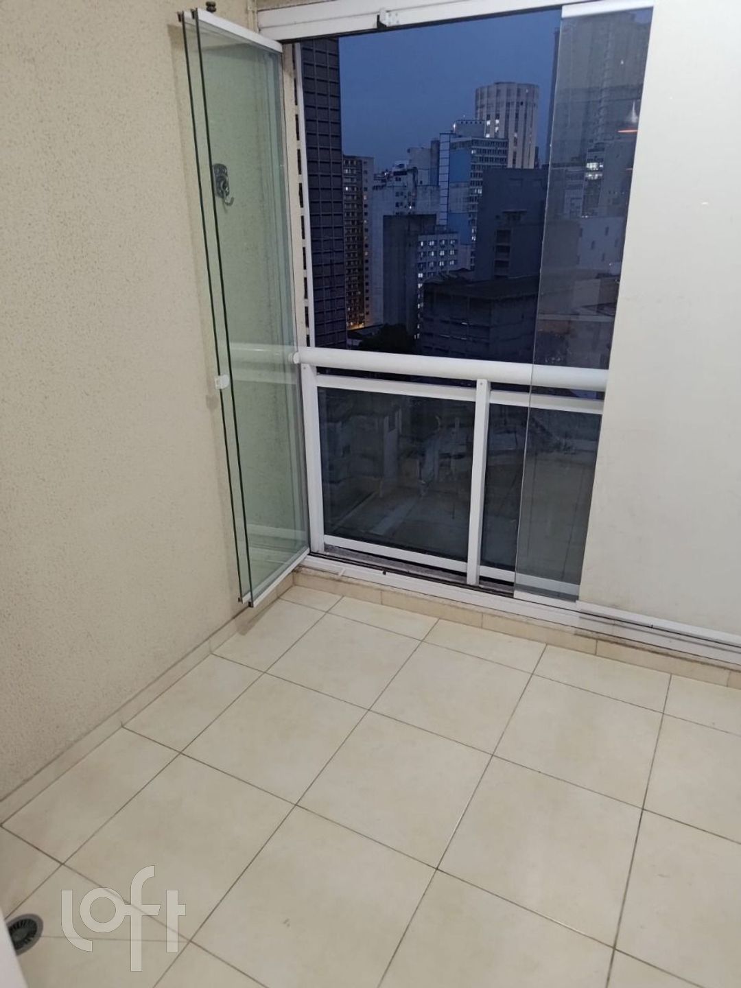 Apartamento à venda com 1 quarto, 50m² - Foto 3