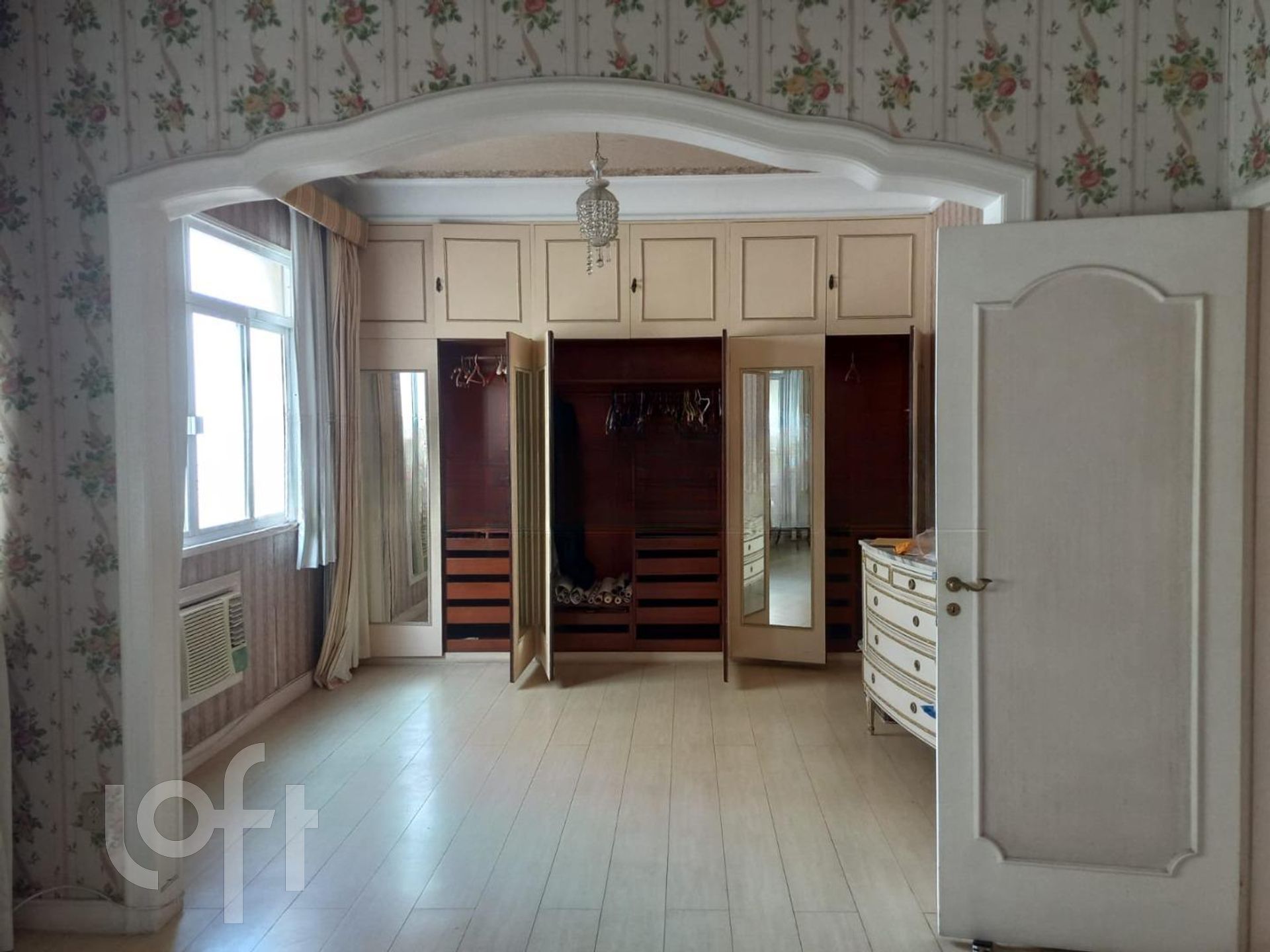 Apartamento à venda com 4 quartos, 206m² - Foto 46