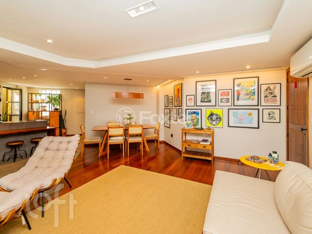 Casa em Condomínio com 309m², 3 dormitórios, 1 suíte, 2 vagas, Boa Vista em Porto Alegre