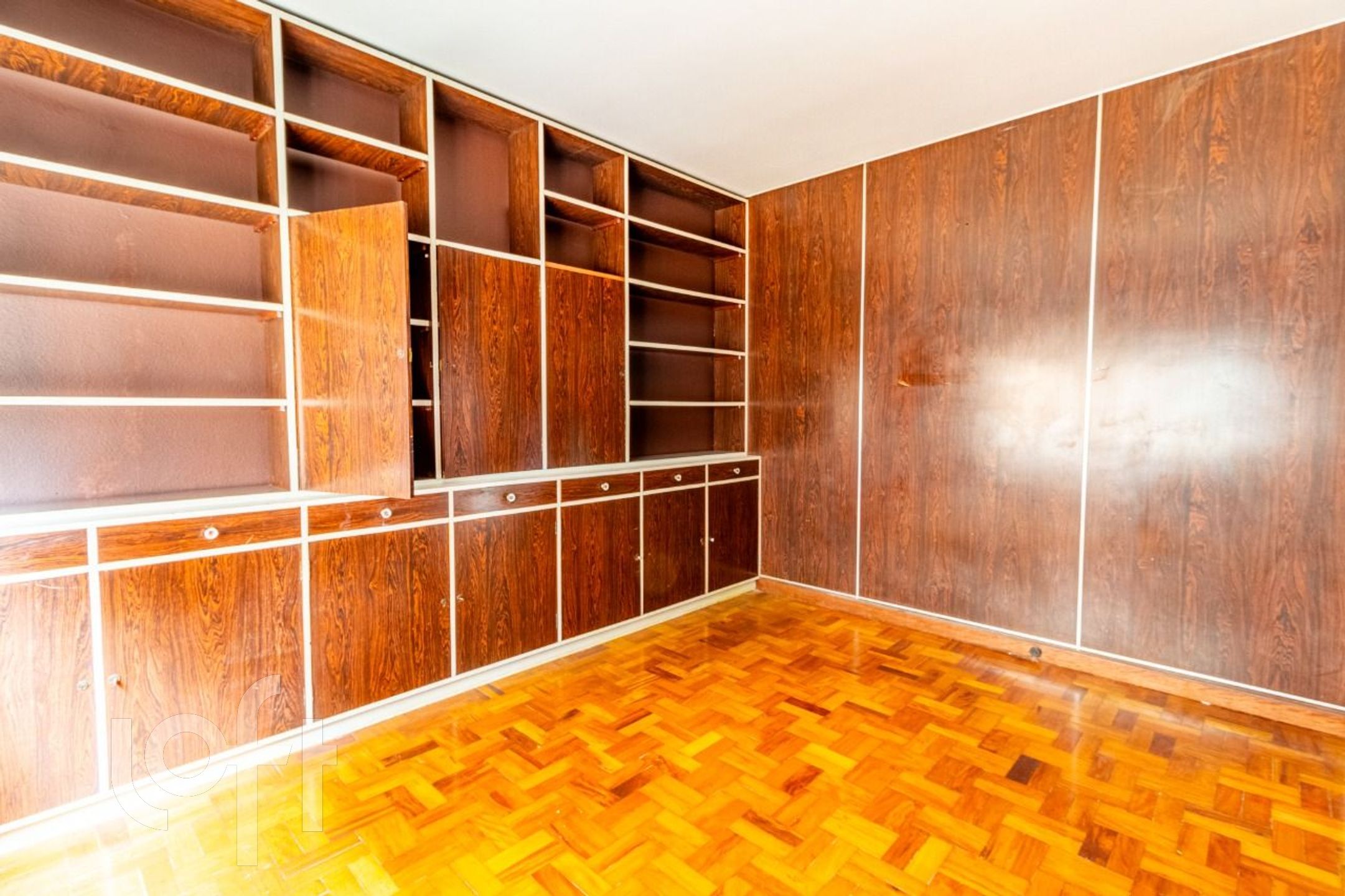 Apartamento à venda com 3 quartos, 199m² - Foto 17