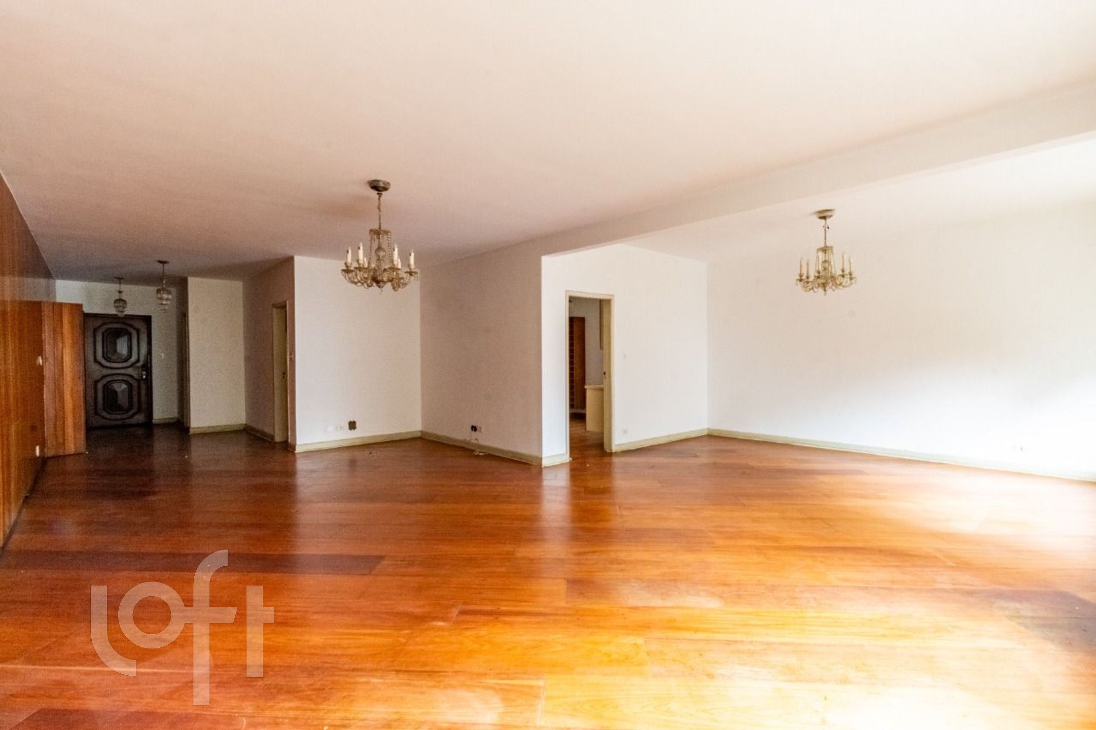 Apartamento à venda com 3 quartos, 199m² - Foto 2