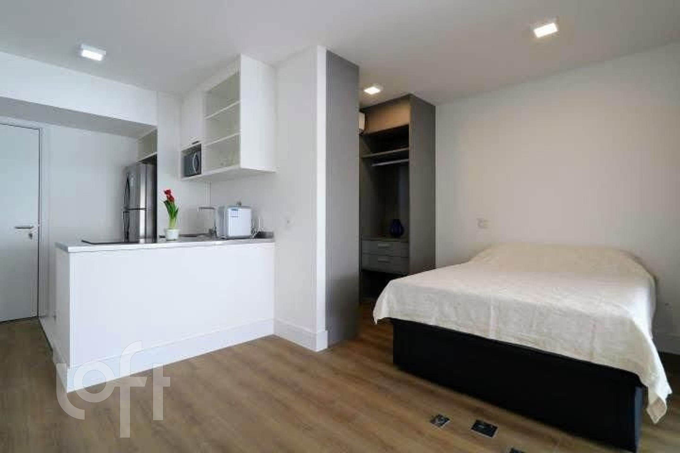 Apartamento à venda com 1 quarto, 140m² - Foto 11