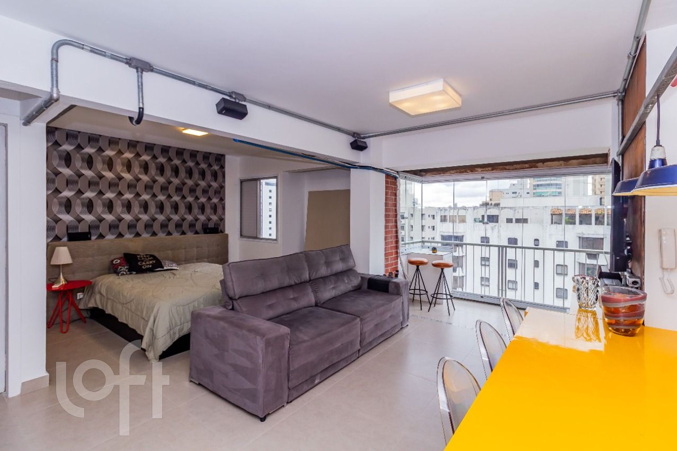 Apartamento à venda com 1 quarto, 45m² - Foto 1