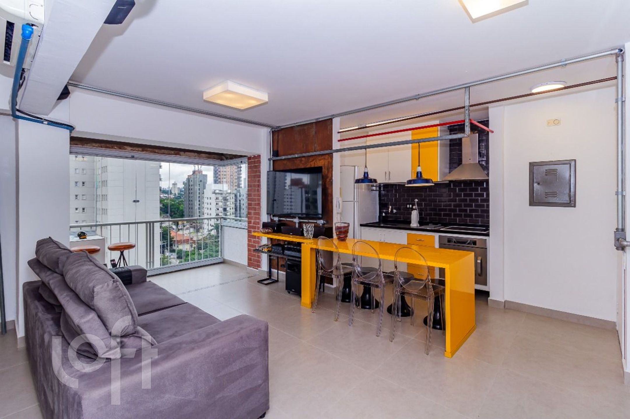 Apartamento à venda com 1 quarto, 45m² - Foto 2