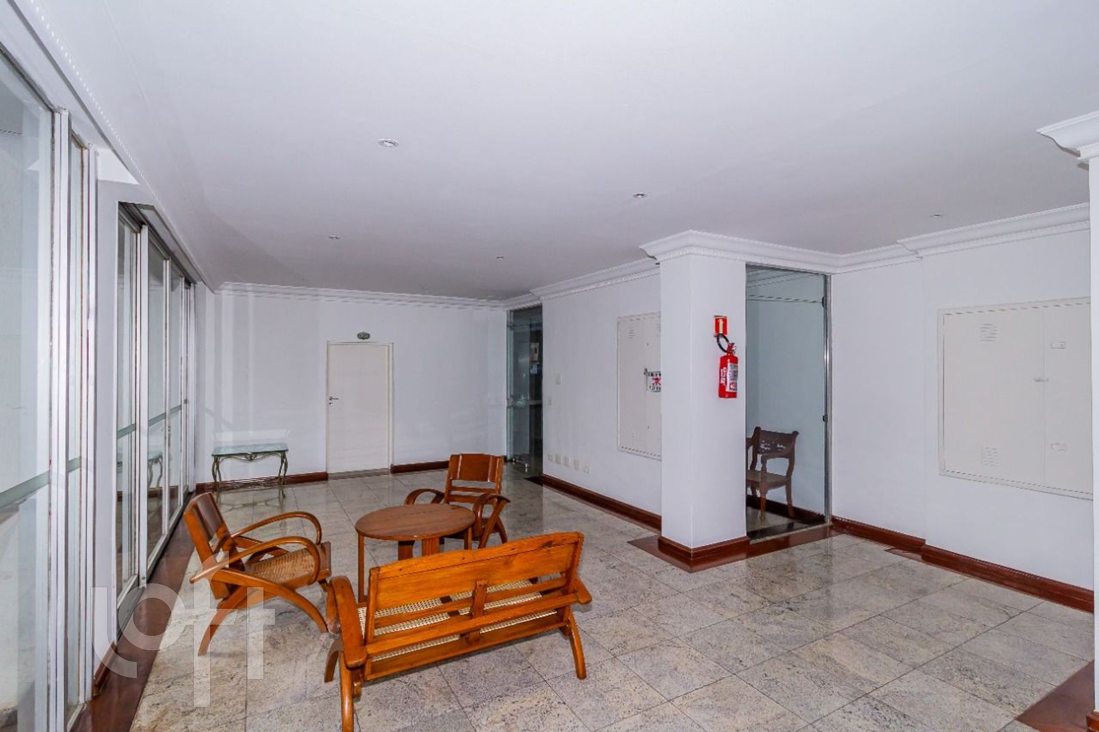 Apartamento à venda com 1 quarto, 45m² - Foto 23