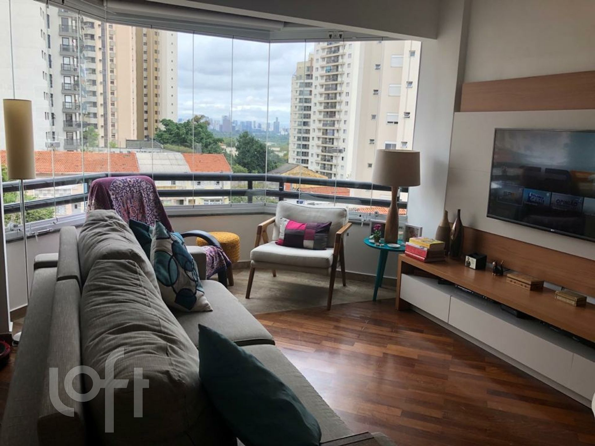 Apartamento à venda com 3 quartos, 105m² - Foto 1