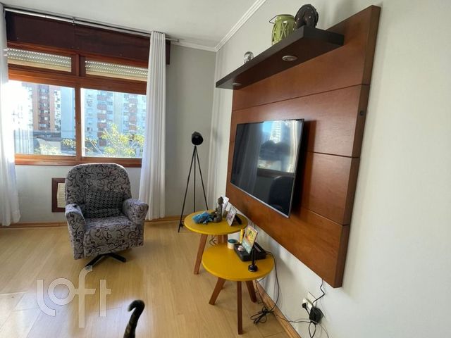 Apartamento com 76m², 2 dormitórios, 2 vagas, Menino Deus em Porto Alegre