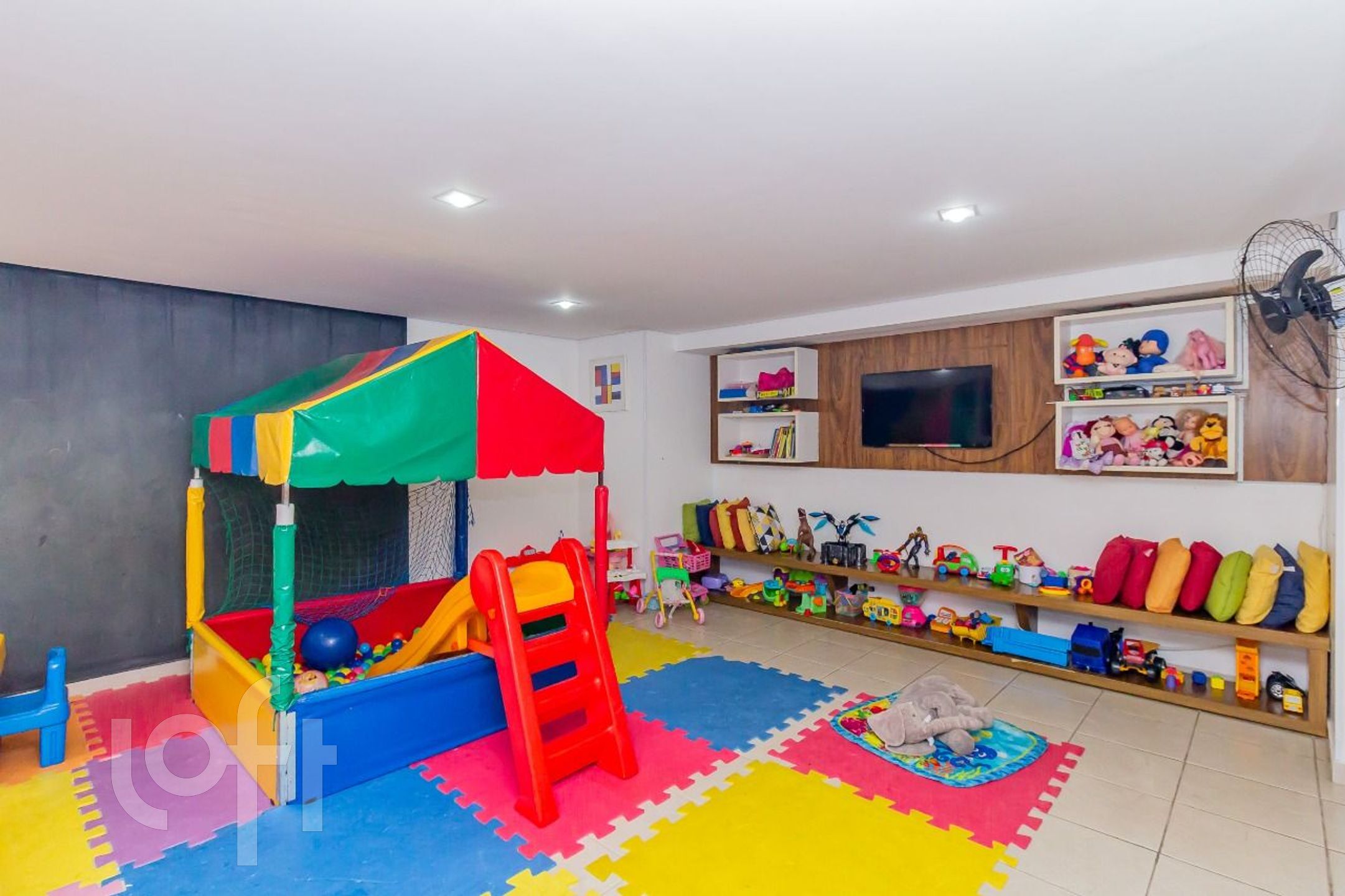 Apartamento à venda com 3 quartos, 85m² - Foto 35