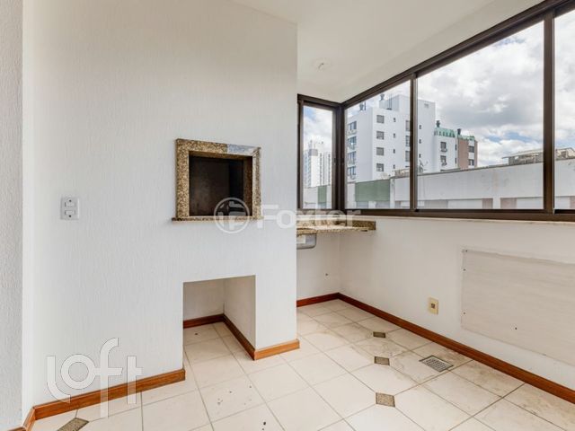 Apartamento com 81m², 3 dormitórios, 1 suíte, 1 vaga, Menino Deus em Porto Alegre
