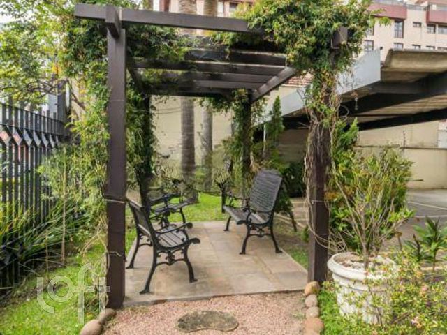 Apartamento com 81m², 3 dormitórios, 1 suíte, 1 vaga, Menino Deus em Porto Alegre