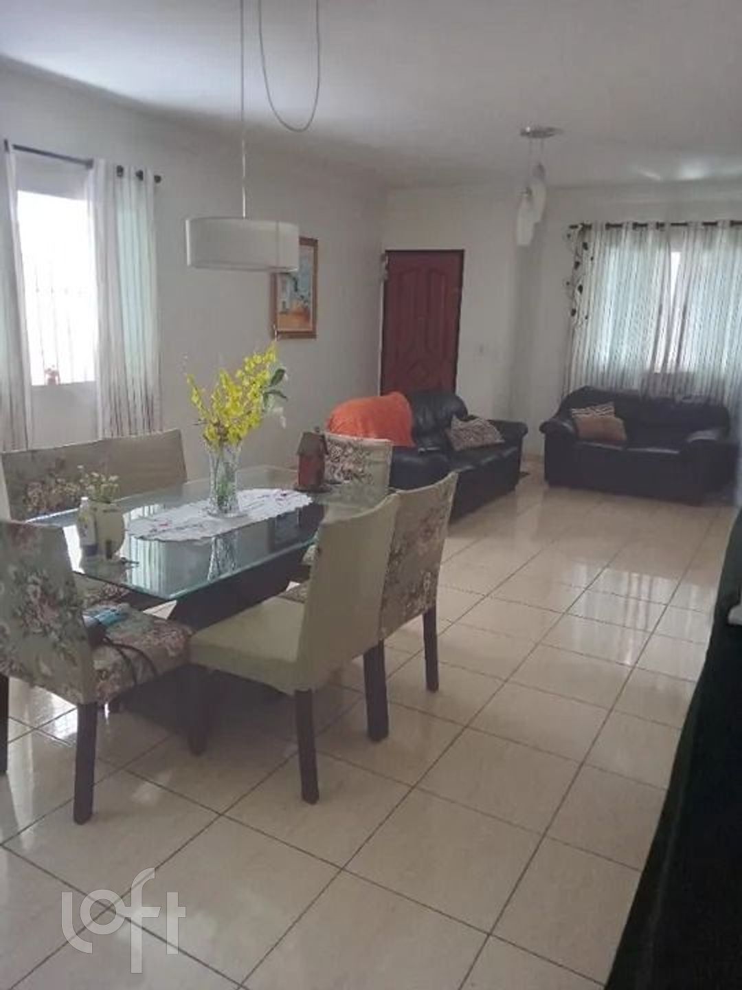 Casa à venda em Jd. Dabril com 150 m², 3 quartos, 3 suítes, 2 vagas