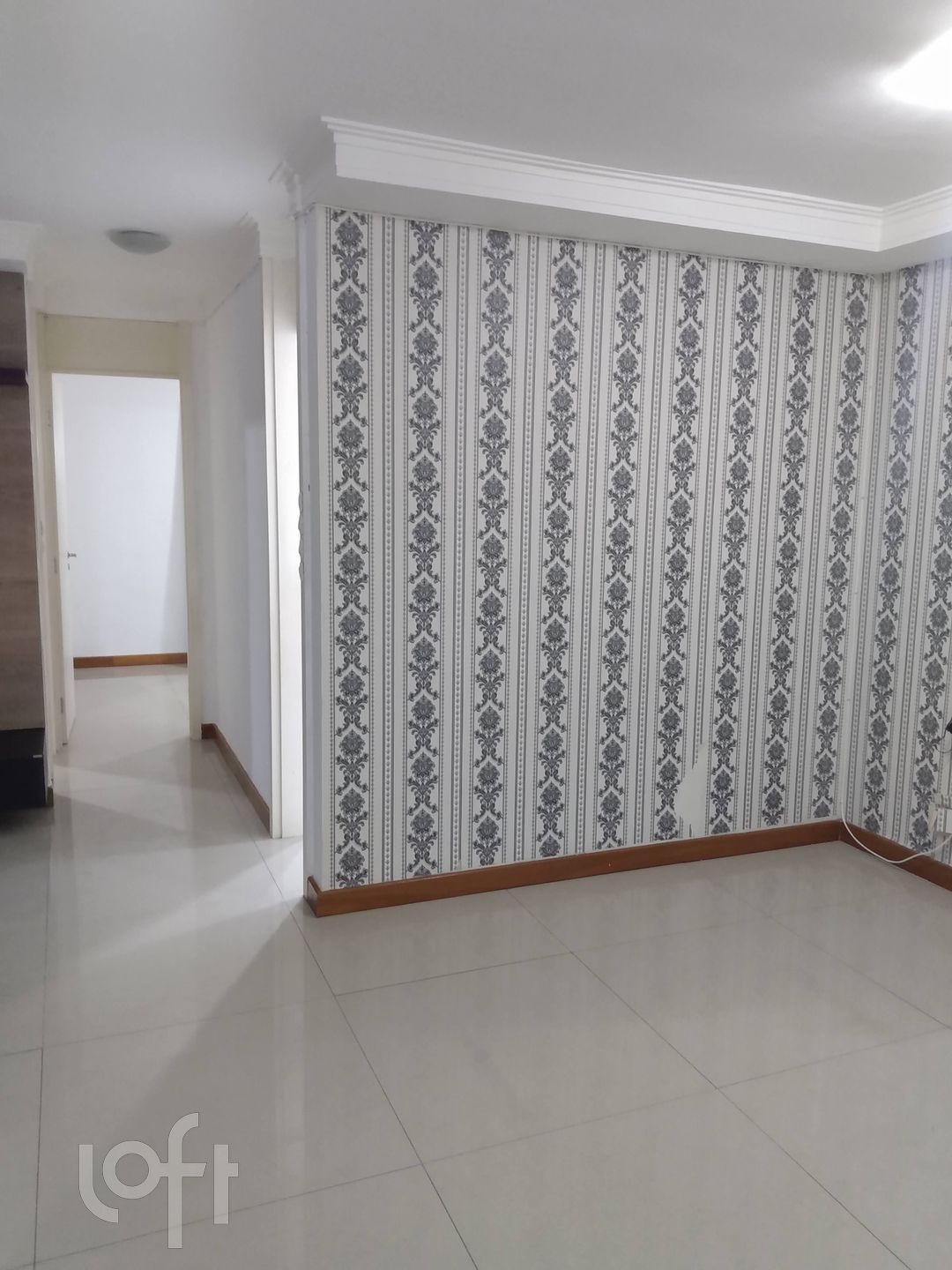 Apartamento à venda com 2 quartos, 70m² - Foto 2