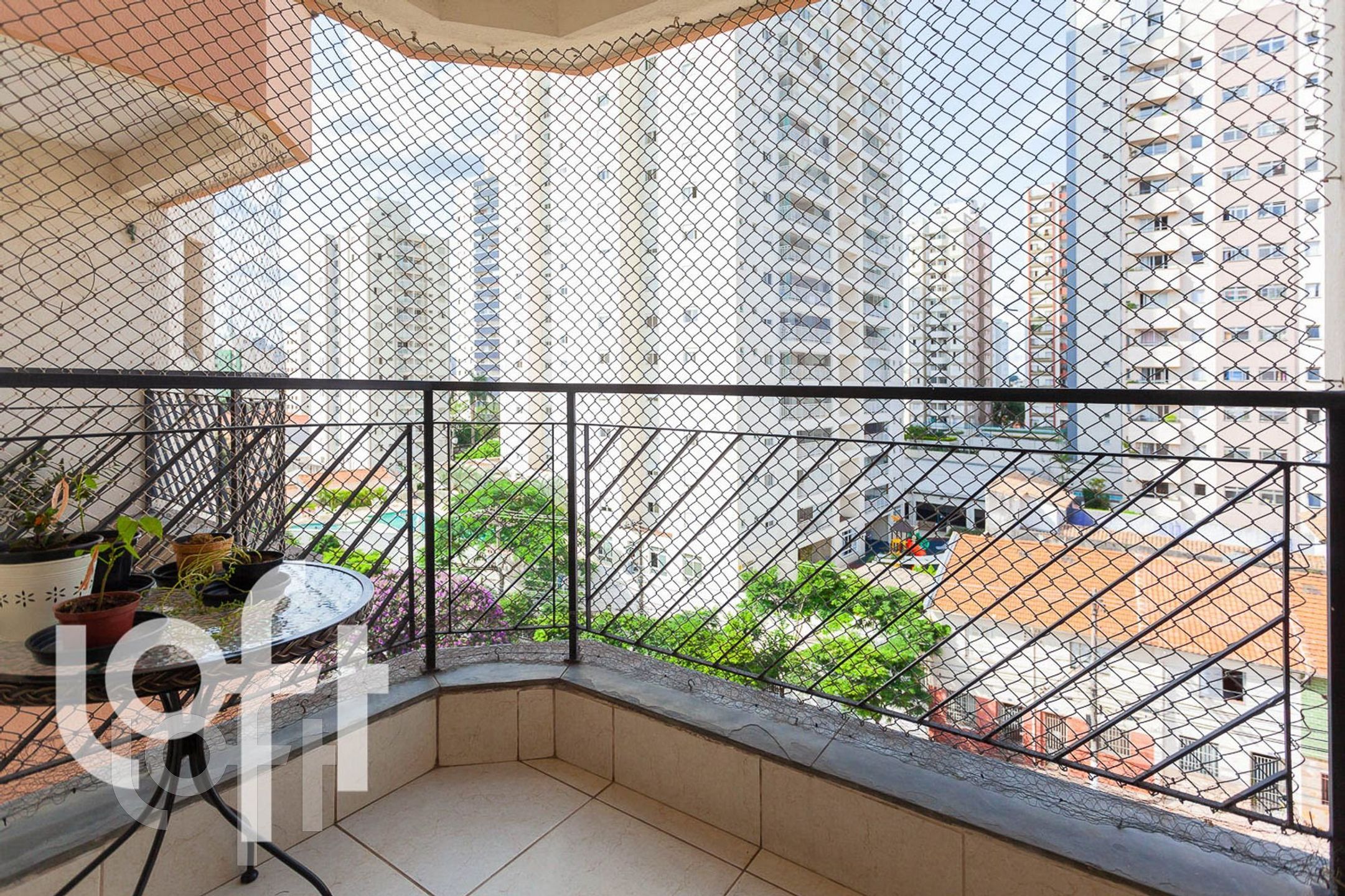 Apartamento à venda com 2 quartos, 74m² - Foto 31