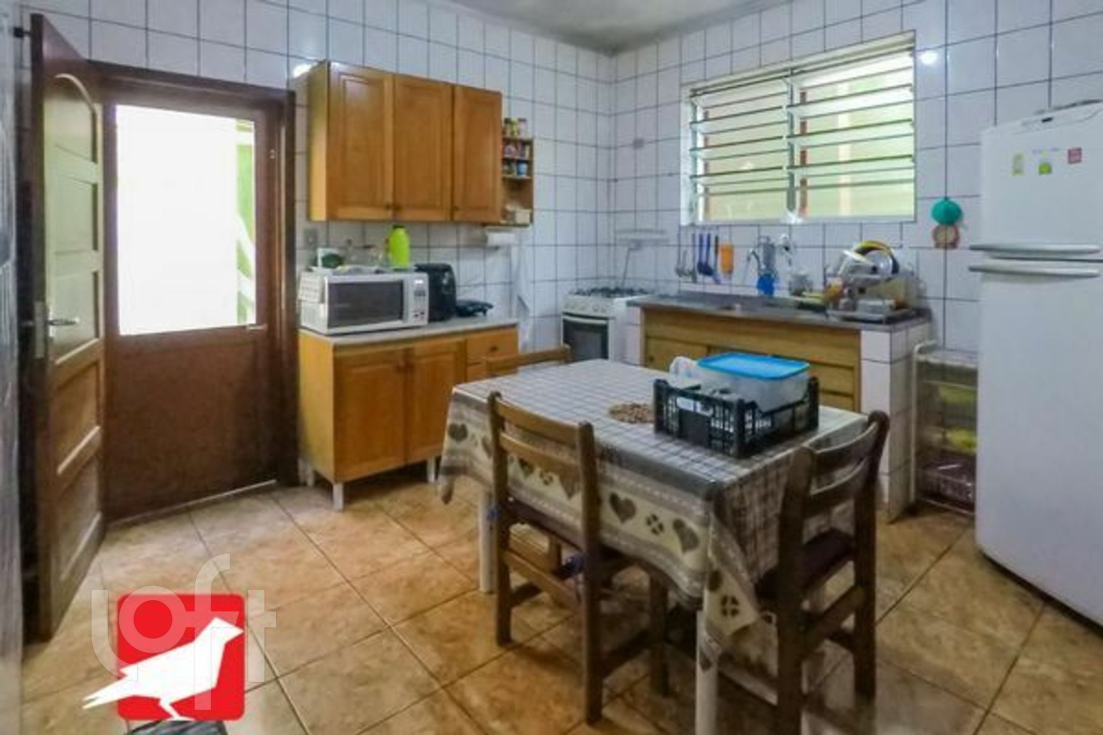 Casa à venda com 3 quartos, 170m² - Foto 4