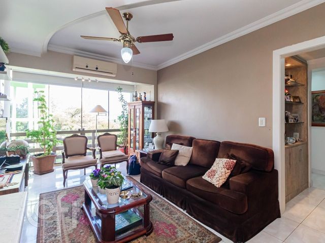 Apartamento com 109m², 3 dormitórios, 1 suíte, 2 vagas, Três Figueiras em Porto Alegre