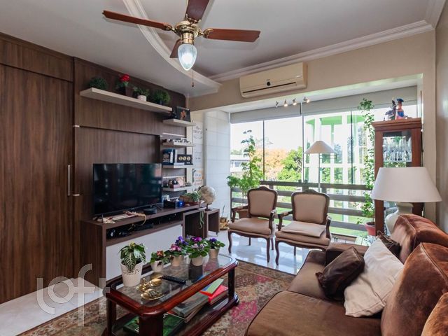 Apartamento com 109m², 3 dormitórios, 1 suíte, 2 vagas, Três Figueiras em Porto Alegre