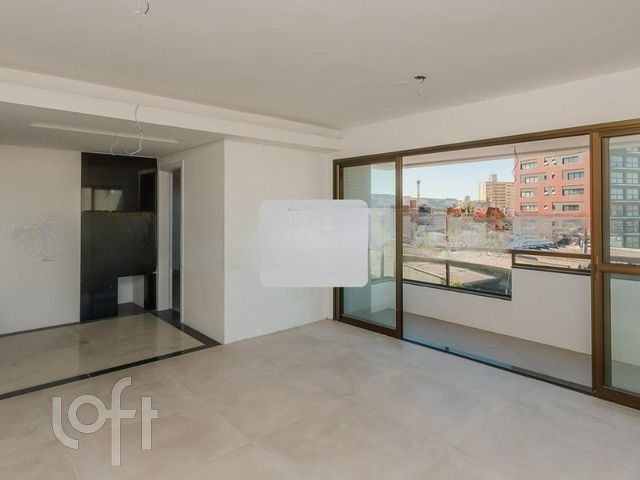 Apartamento com 119m², 3 dormitórios, 1 suíte, 2 vagas, Petrópolis em Porto Alegre