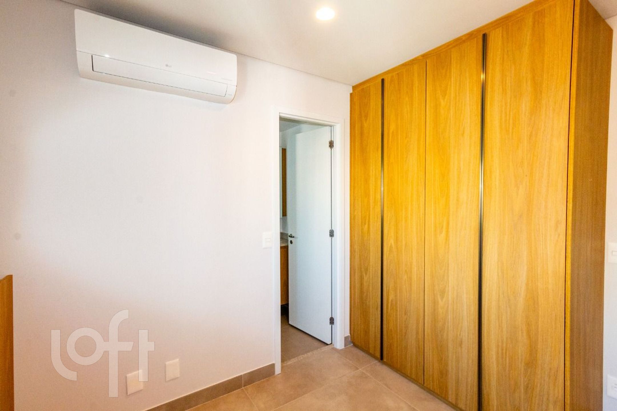 Apartamento à venda com 2 quartos, 70m² - Foto 10